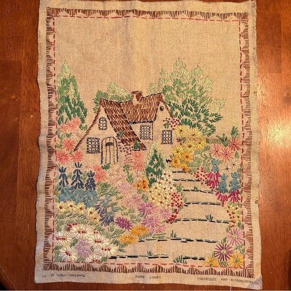 1930’s Hand Embroidered Cottage Garden Scene Merribee Co #139 Wall Hanging - Picture 1 of 6